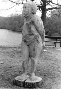 Holzskulptur, Alte, Holz gesägt Baumstamm