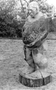 Schwangere Holz Sägekunst Großplastik